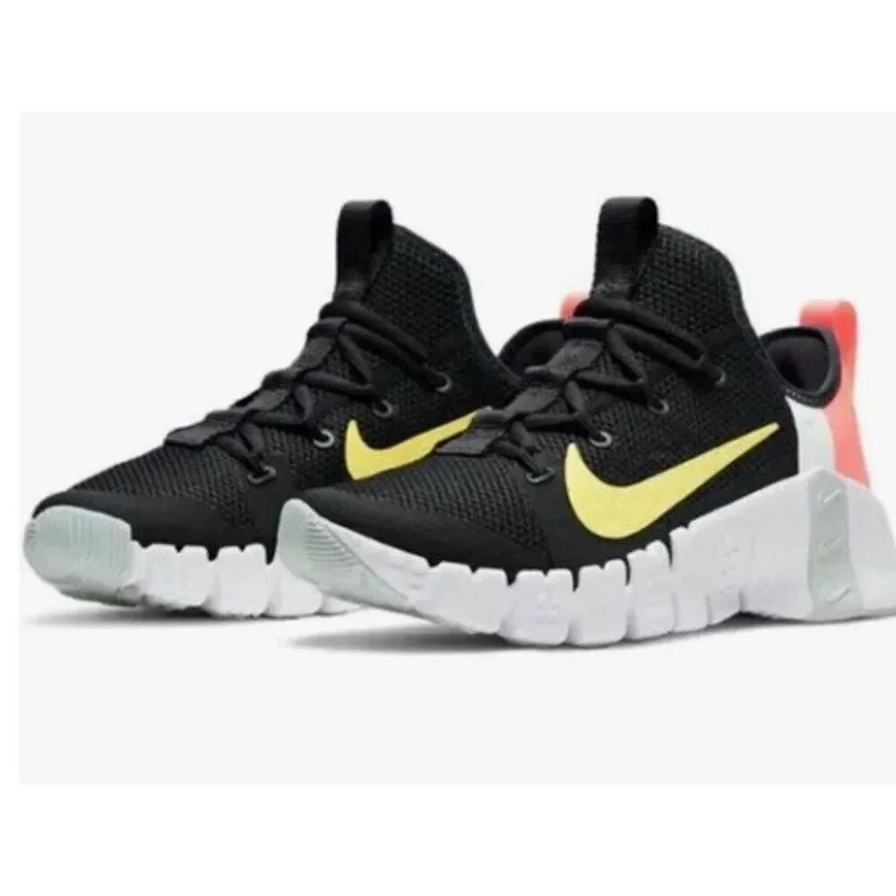 Nike Free Metacon 3 black sneakers size 6